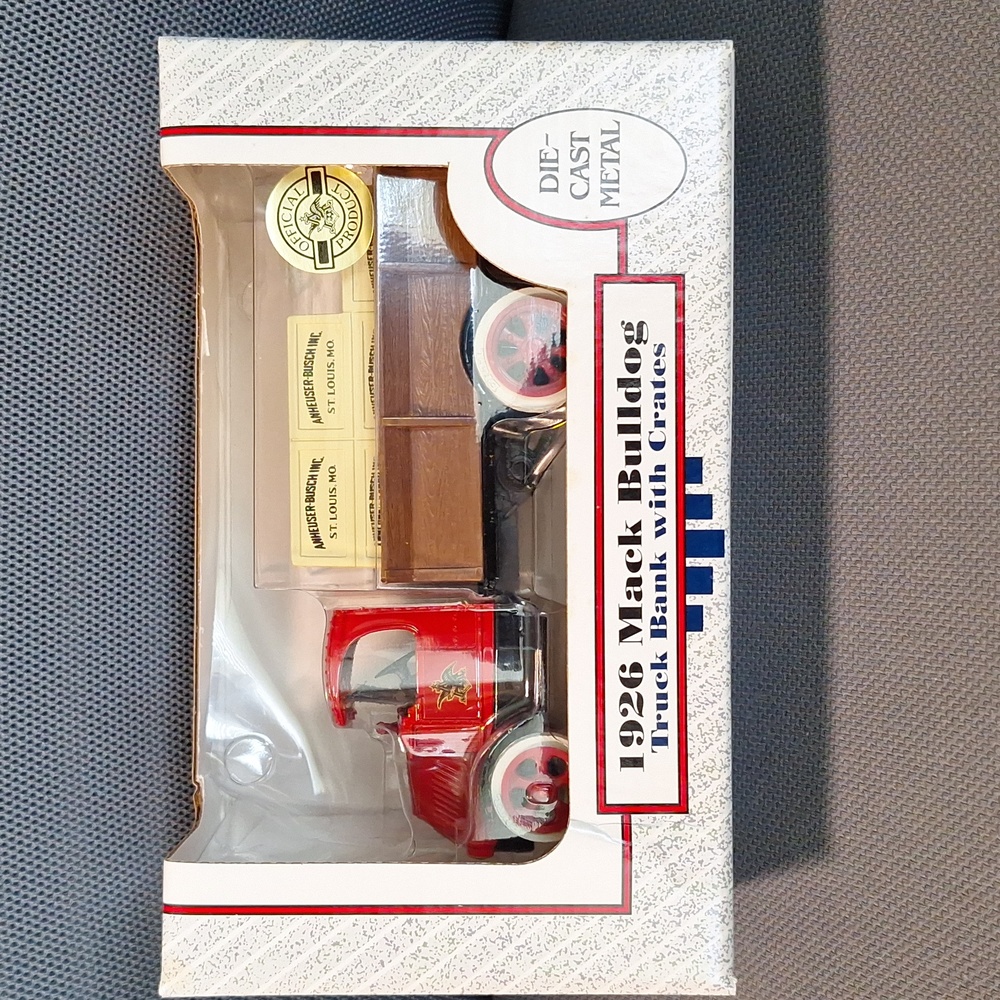 1926 Mack Bulldog Trunk Bank with Crates. 1/38 Scale Die-cast Metal.